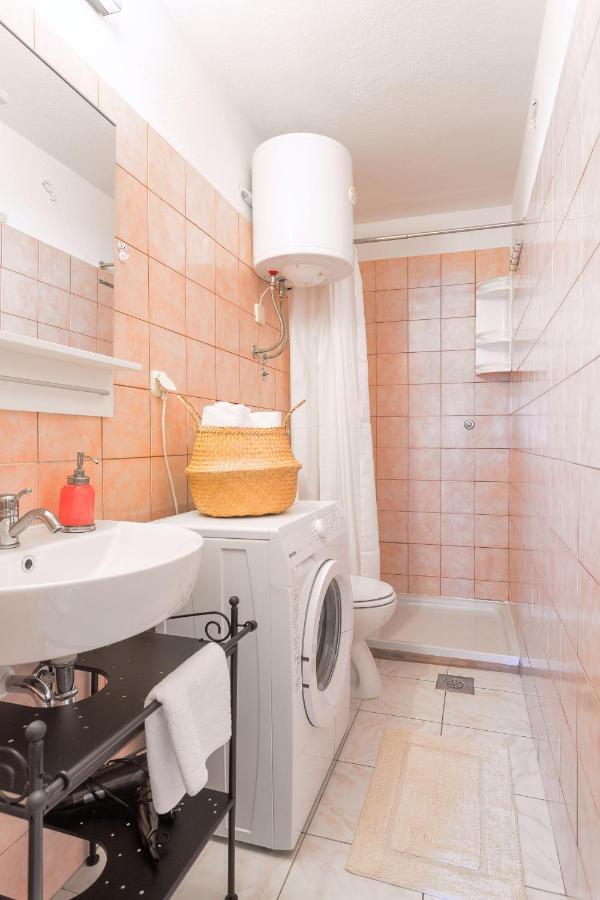 Central View Apartment Χβαρ Εξωτερικό φωτογραφία